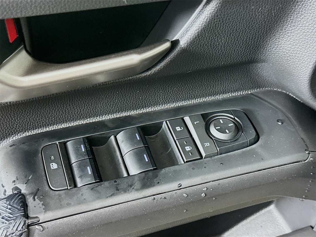 2025 Toyota Tacoma TRD Off Road - Image 18