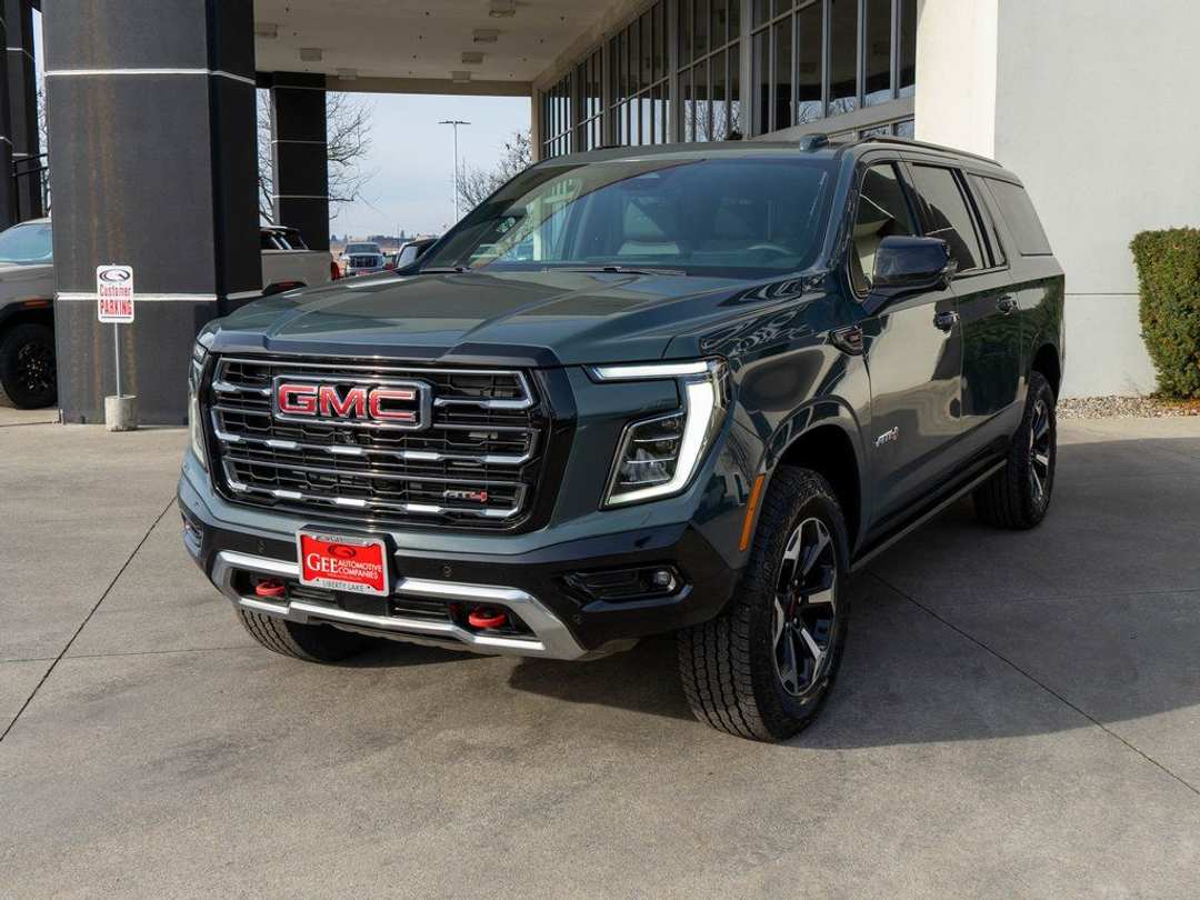 2026 GMC Yukon Xl AT4 - Image 3