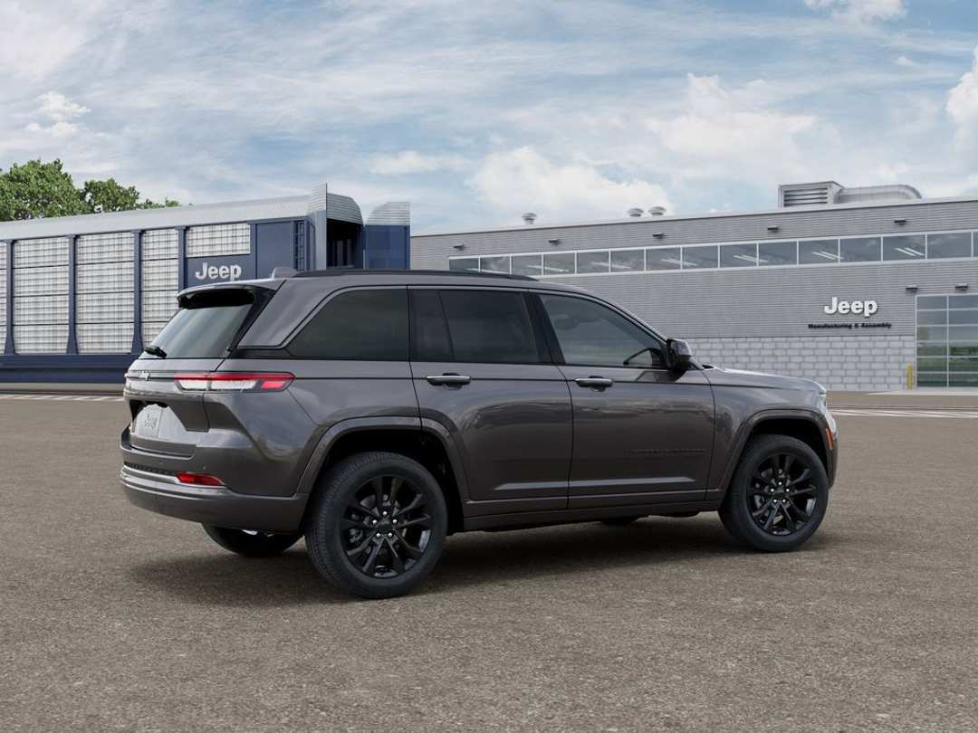 2026 Jeep Grand Cherokee Limited - Image 2