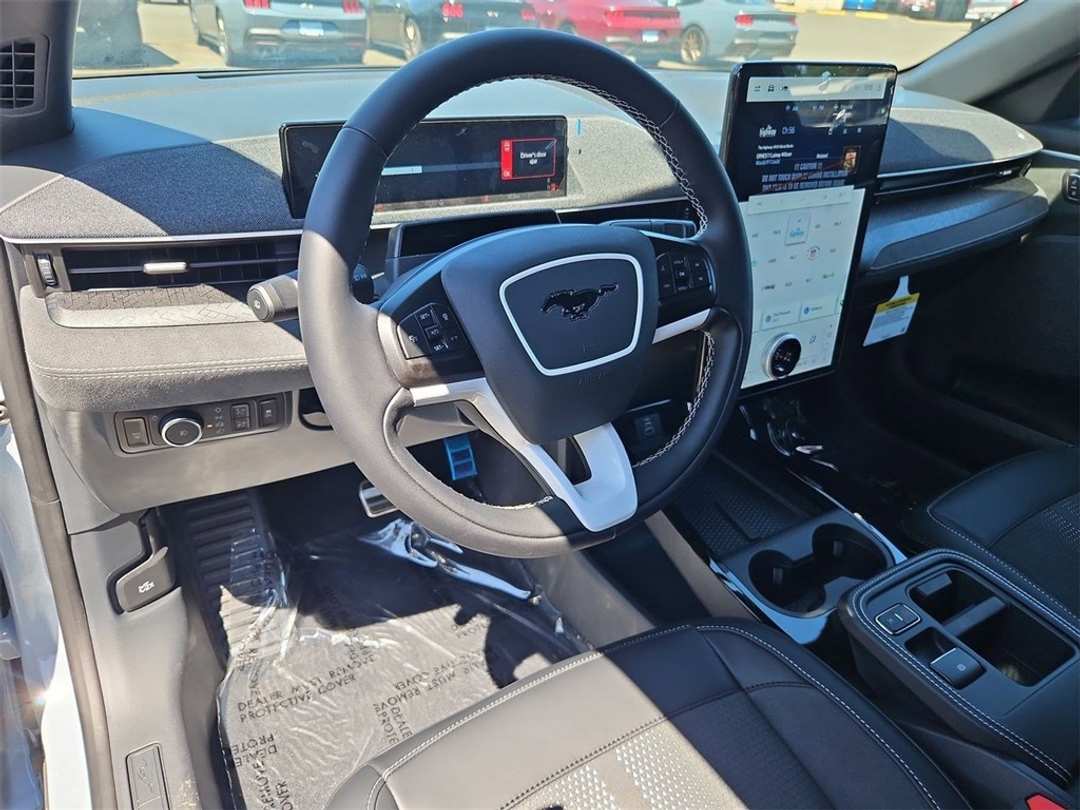 2025 Ford Mustang Mach-E GT - Image 12