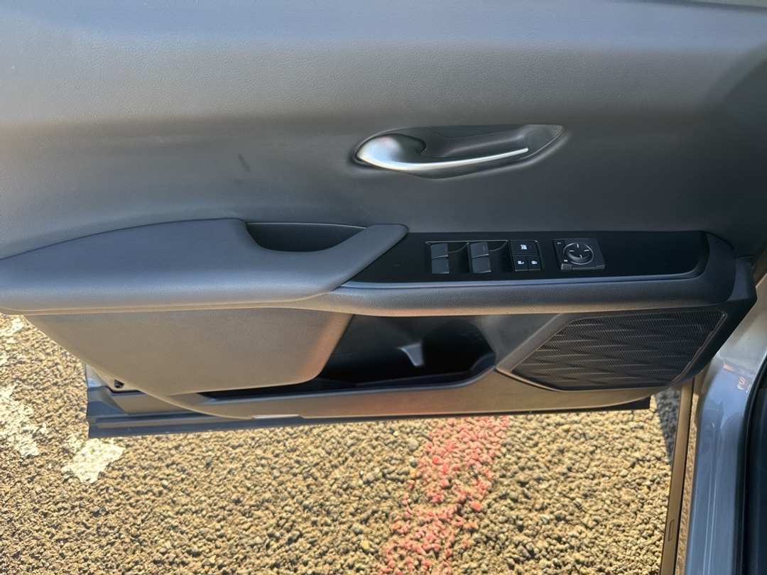 2021 Lexus Ux 200 Base - Image 12