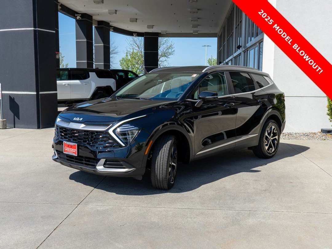 2025 Kia Sportage EX - Image 3