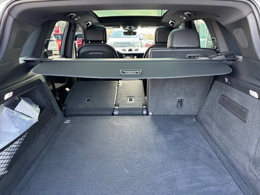2023 Porsche Cayenne Platinum Edition - Image 14