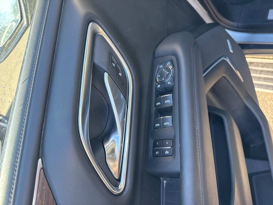 2024 Chevrolet Suburban High Country - Image 18