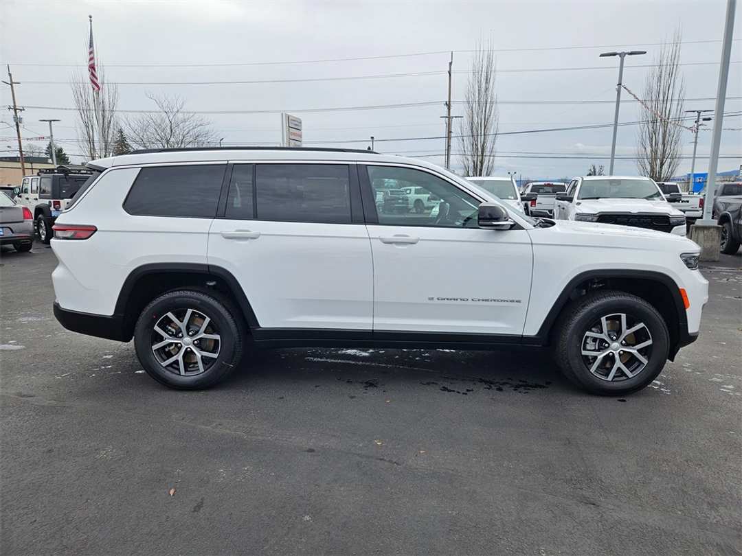 2025 Jeep Grand Cherokee L Limited - Image 7