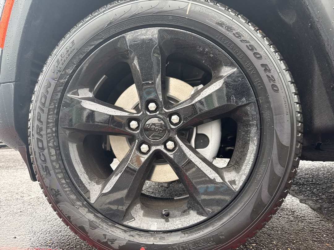 2026 Jeep Grand Cherokee Limited - Image 9