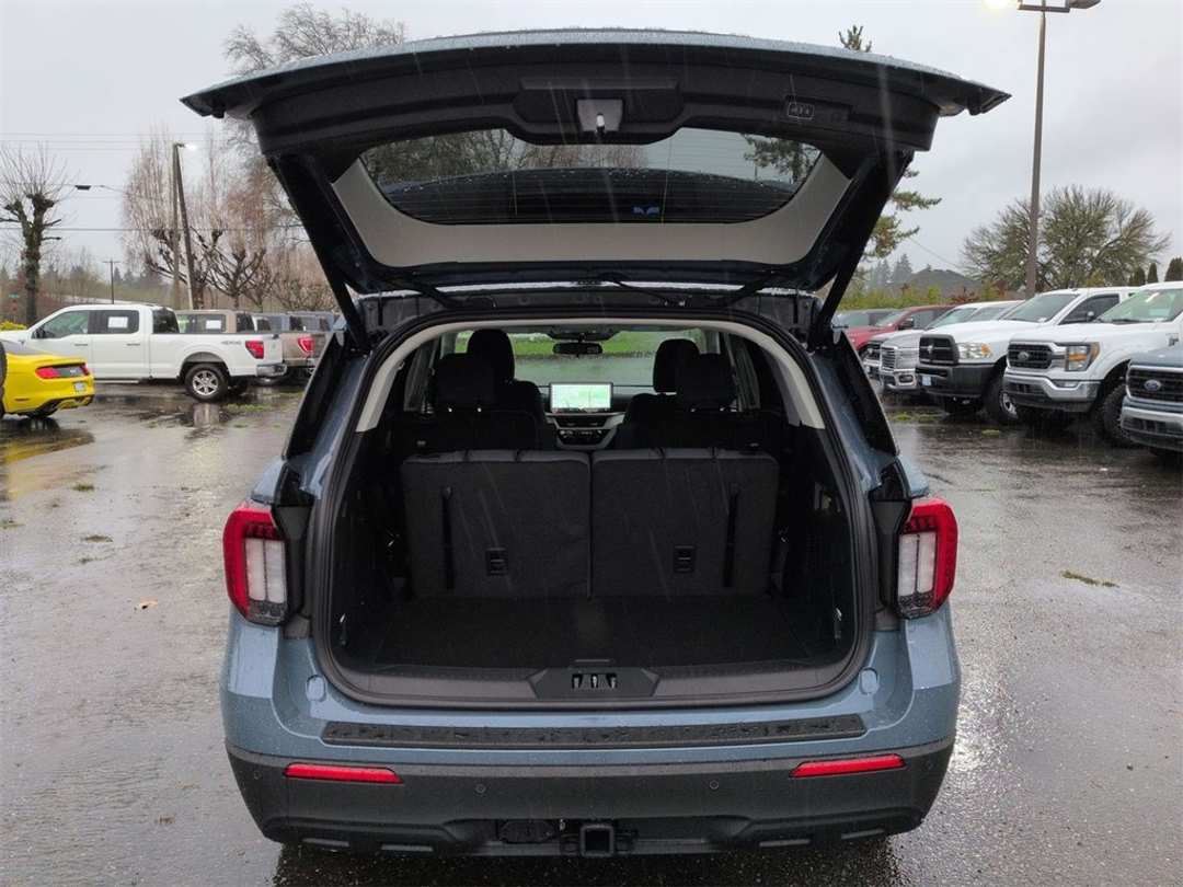 2026 Ford Explorer Active - Image 24