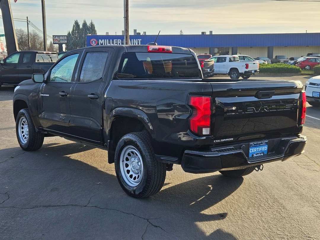 2024 Chevrolet Colorado Work - Image 4