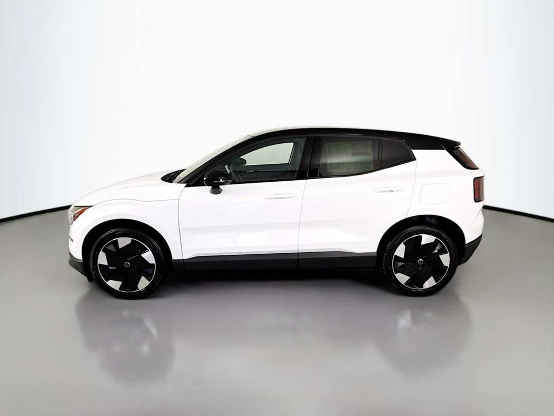 2026 Volvo Ex30 Twin Motor Performance Plus - Image 2
