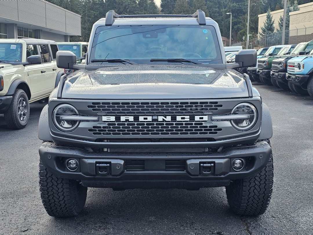 2026 Ford Bronco Badlands - Image 2