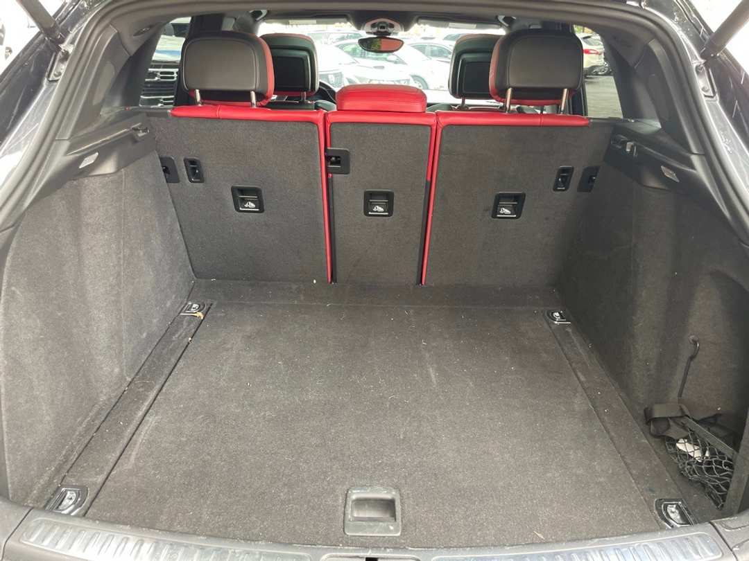 2018 Porsche Macan S - Image 20