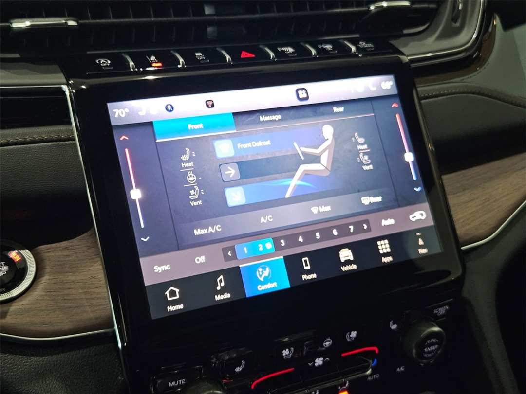 2025 Jeep Grand Cherokee Summit - Image 22