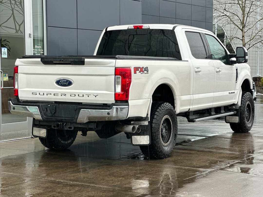 2017 Ford F-350Sd Lariat - Image 3