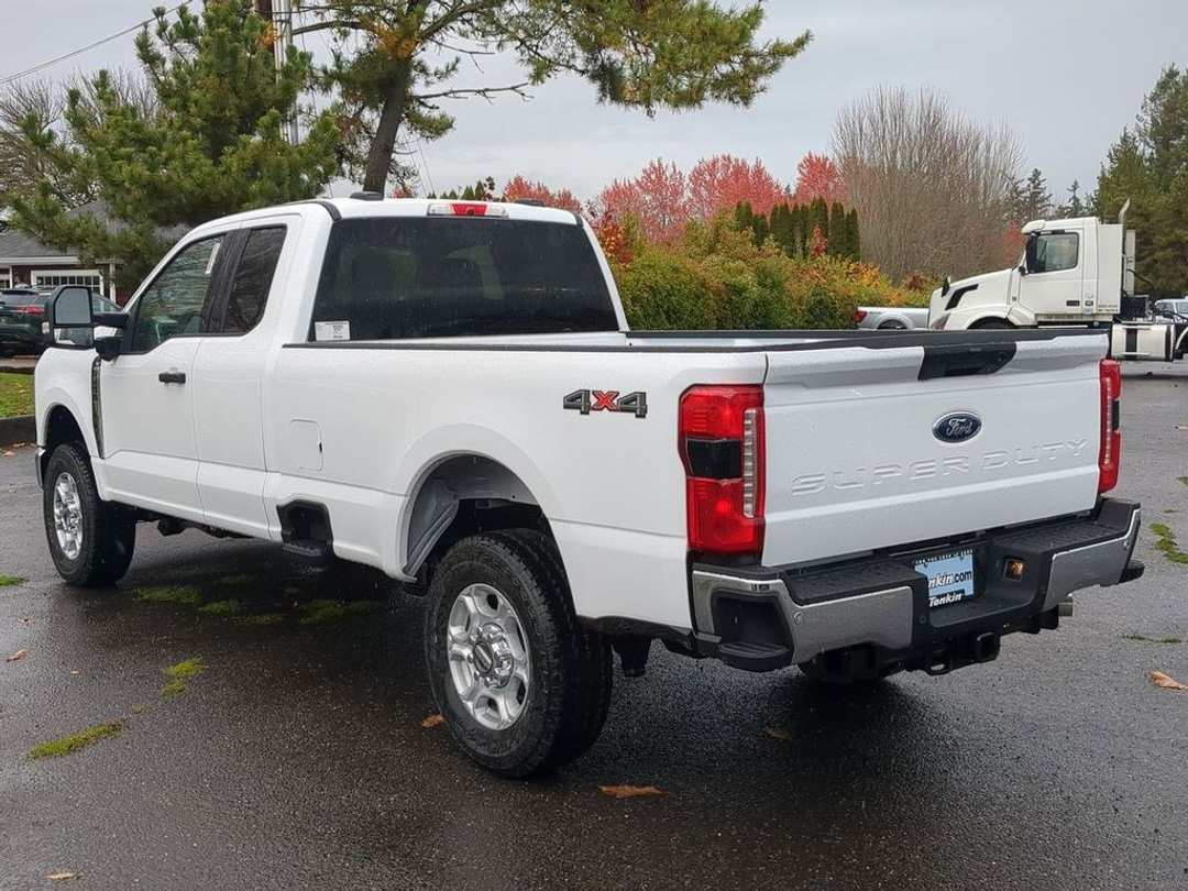 2026 Ford F-250Sd XLT - Image 3