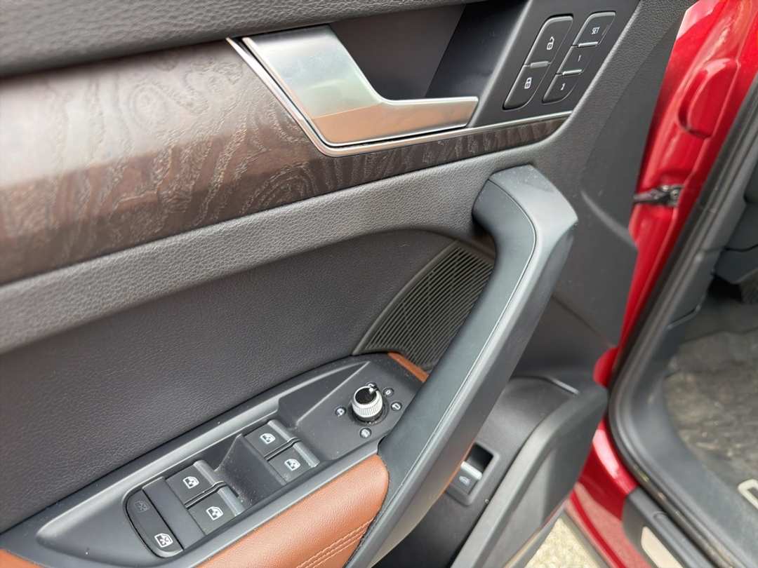 2018 Audi Q5 2.0T Prestige - Image 16