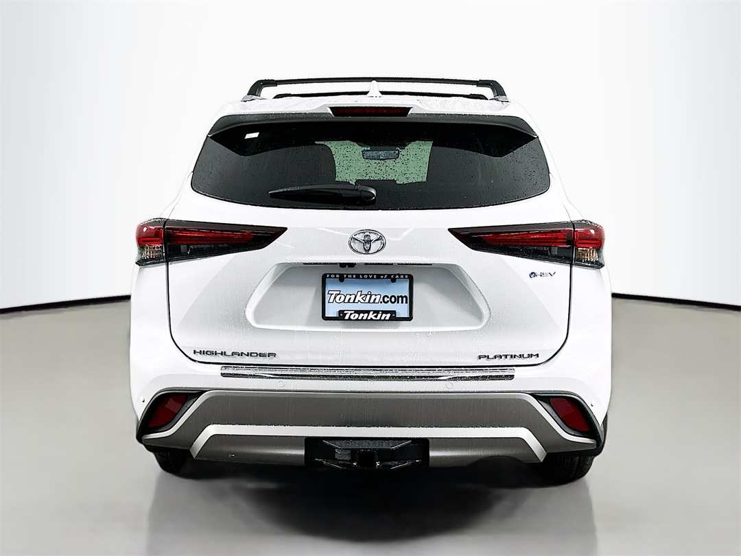 2026 Toyota Highlander Platinum - Image 6