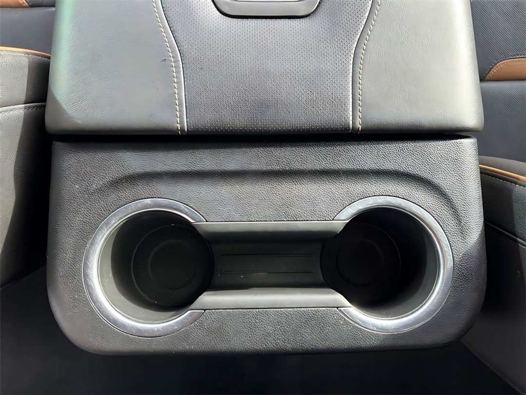 2021 GMC Yukon AT4 - Image 19