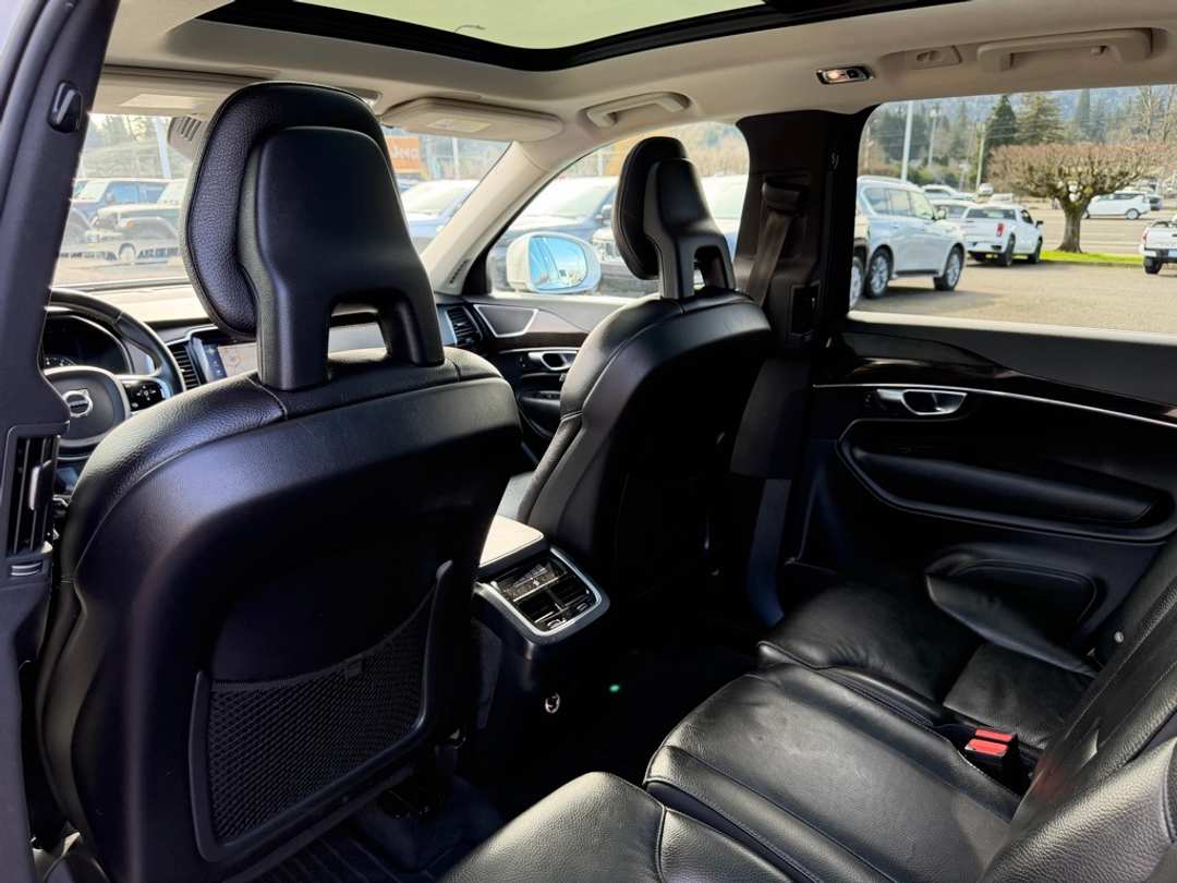2018 Volvo Xc90 T6 Momentum - Image 32