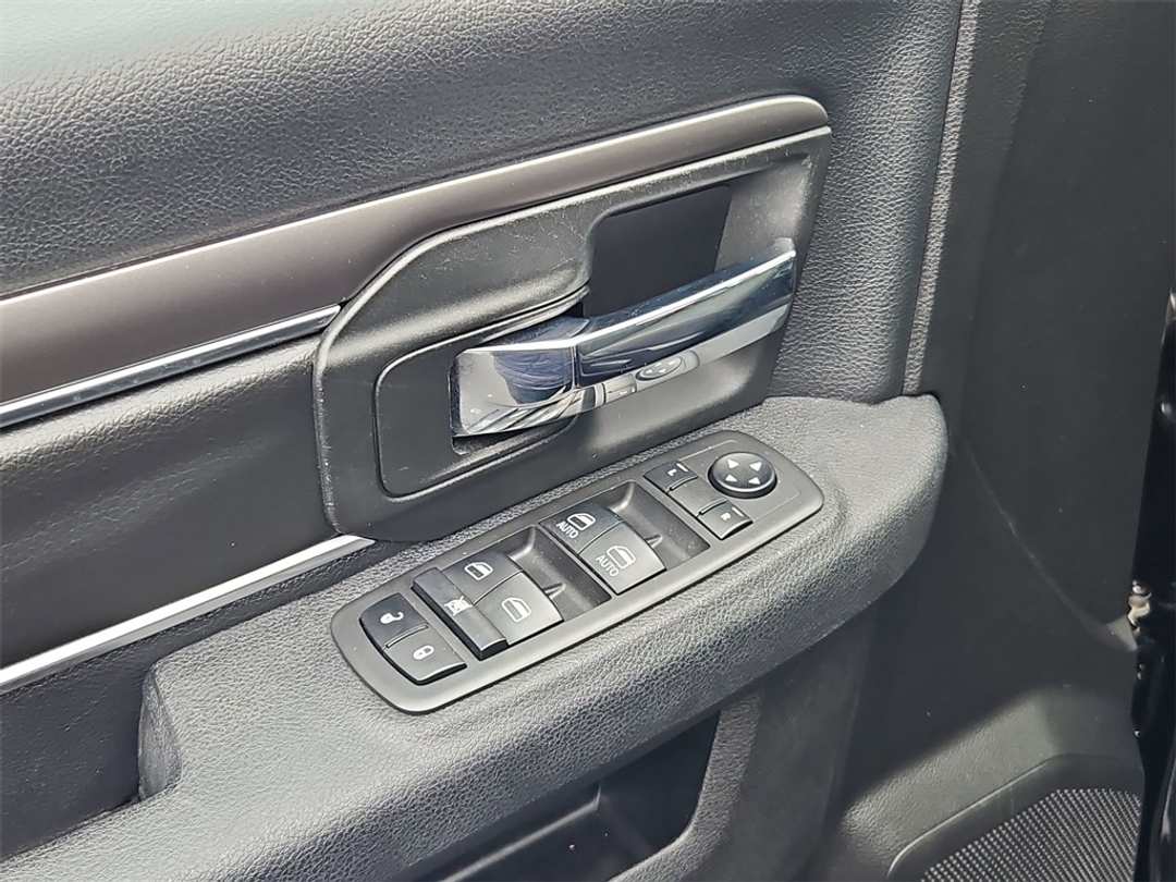 2021 Ram 1500 Classic Warlock - Image 11