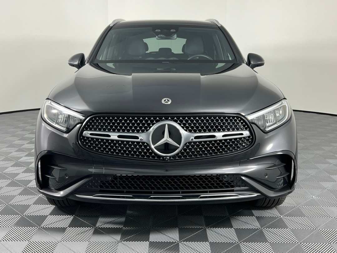 2025 Mercedes-Benz GLC GLC 300 - Image 4