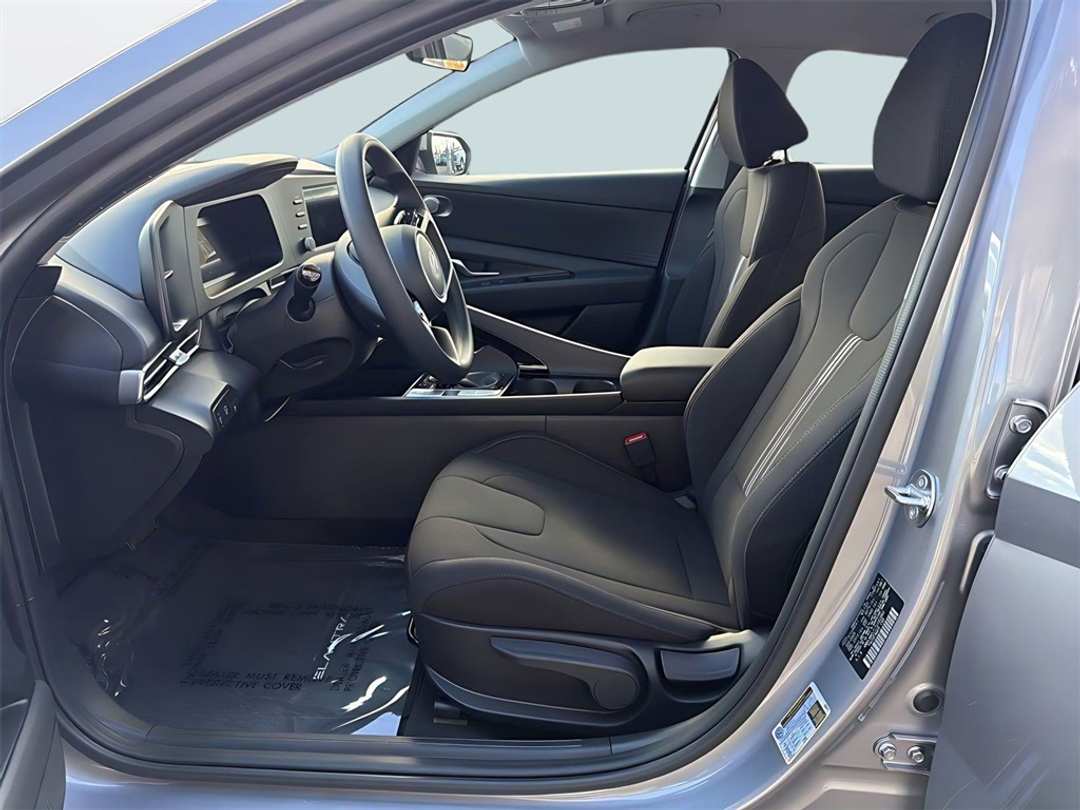 2026 Hyundai Elantra Blue - Image 9