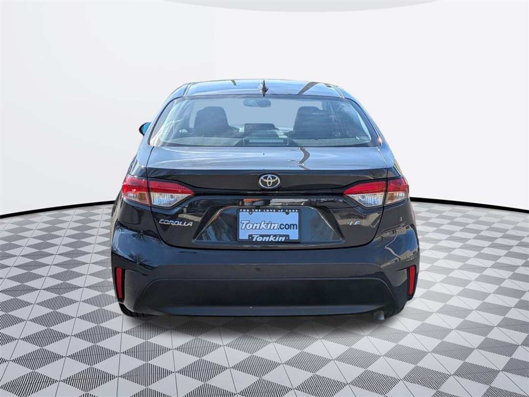 2025 Toyota Corolla LE - Image 5