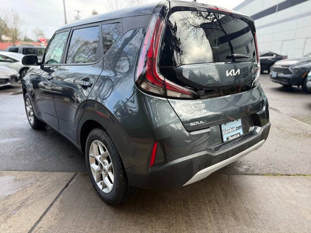 2024 Kia Soul LX - Image 9