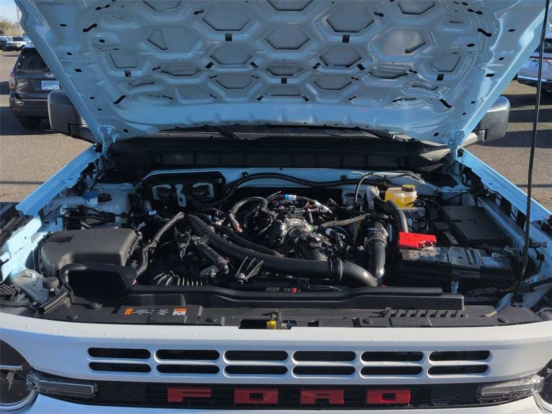 2025 Ford Bronco Heritage Edition - Image 31