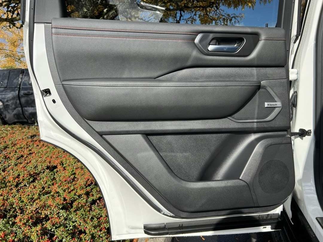 2026 Nissan Armada PRO4X - Image 26