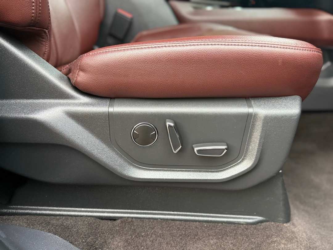 2023 Ford Expedition Limited - Image 21