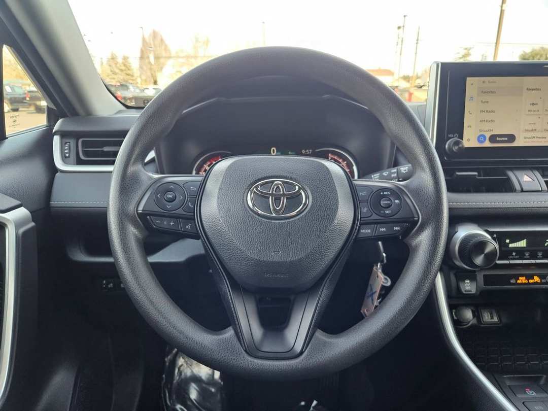 2024 Toyota Rav4 LE - Image 15