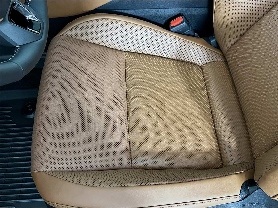 2025 Toyota Crown Signia Limited - Image 20