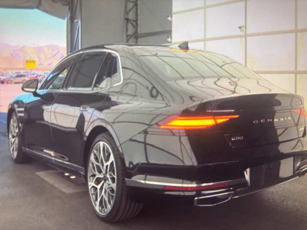2025 Genesis G90 3.5T eSC - Image 3
