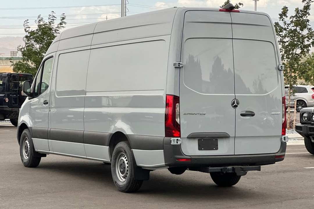 2024 Mercedes-Benz Sprinter 2500 Cargo 170 WB - Image 3