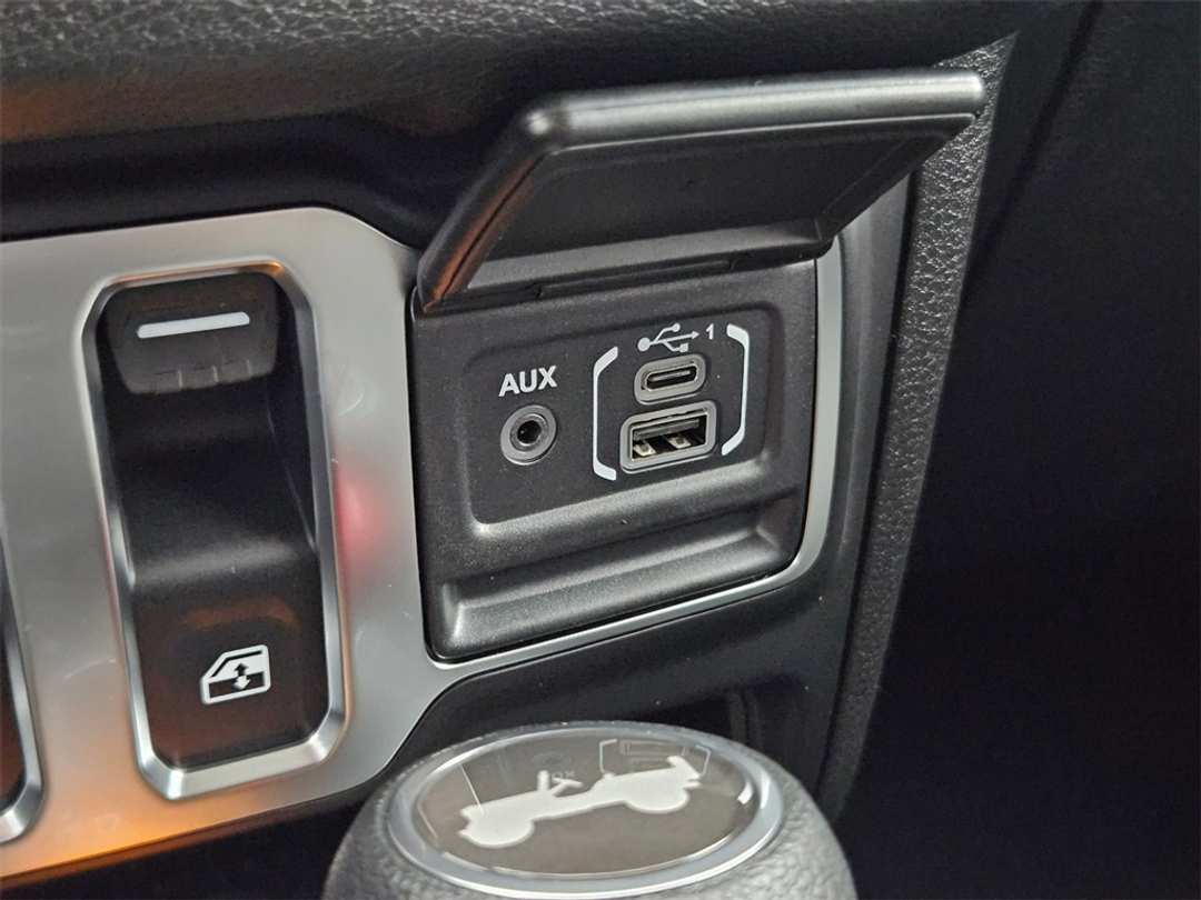 2026 Jeep Wrangler Sport - Image 25