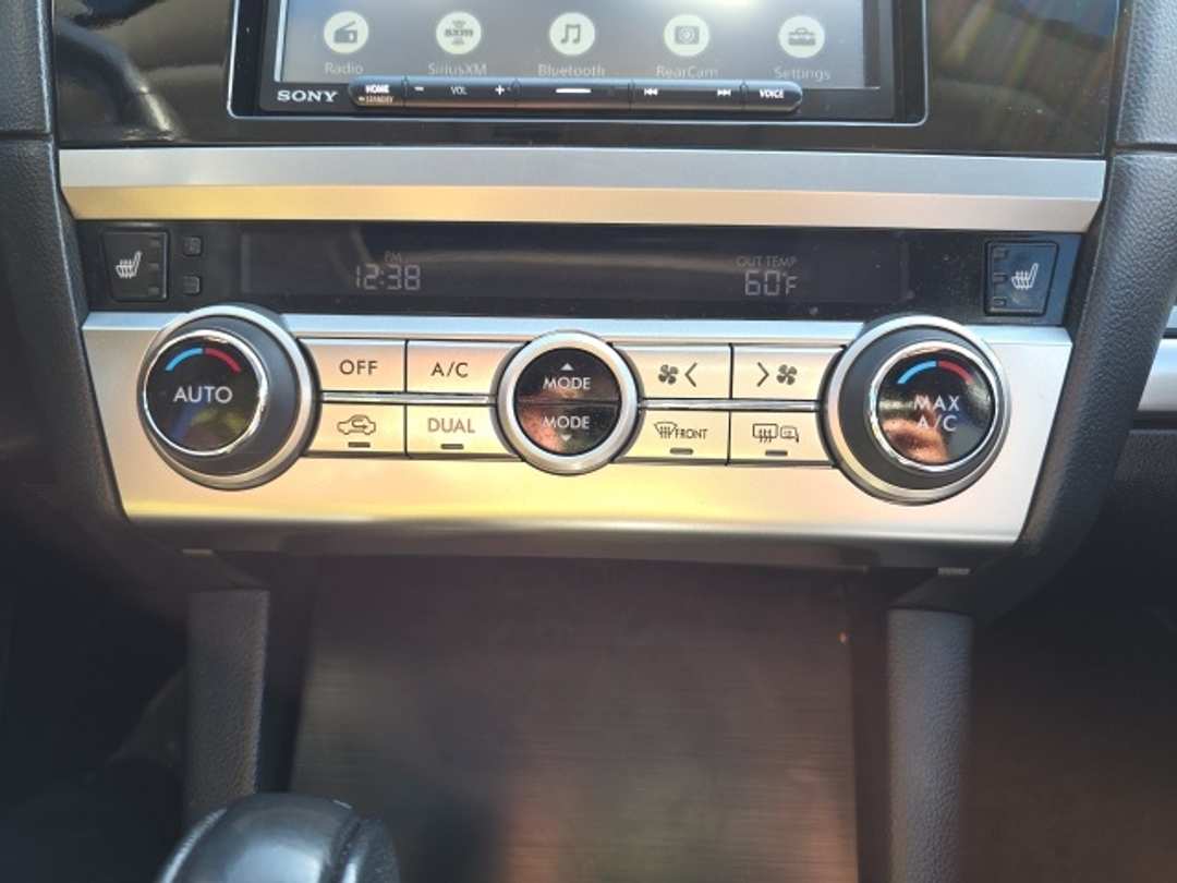 2017 Subaru Legacy 2.5i - Image 18