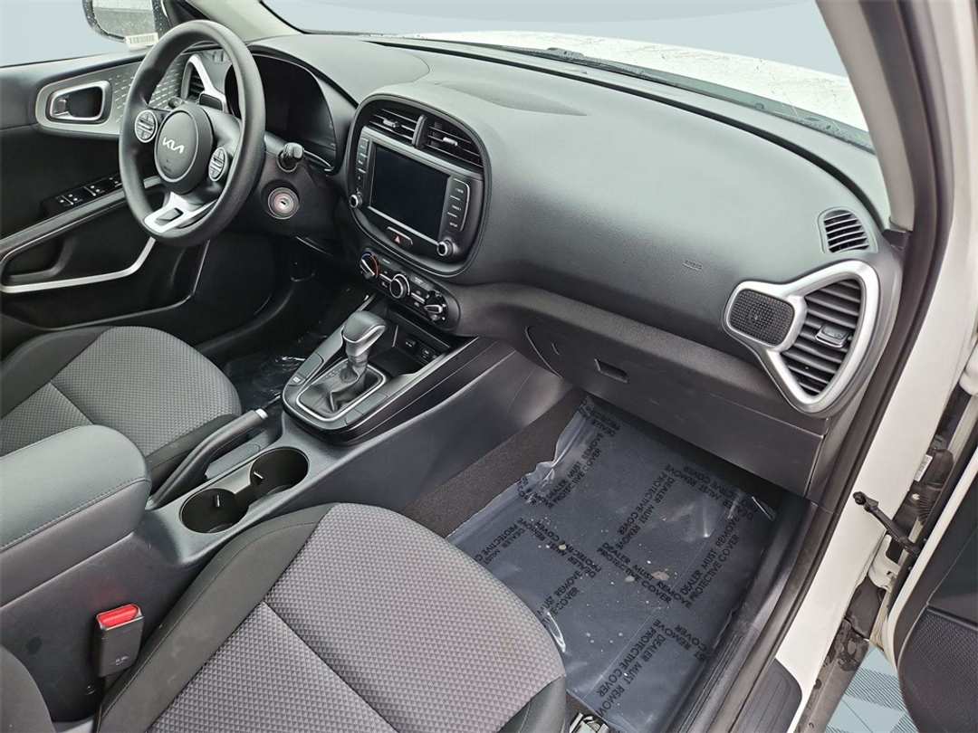 2024 Kia Soul LX - Image 28