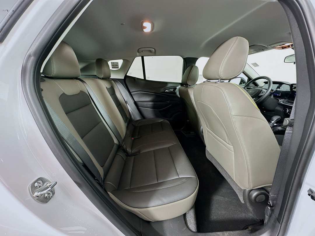 2025 Chevrolet Trax ACTIV - Image 26