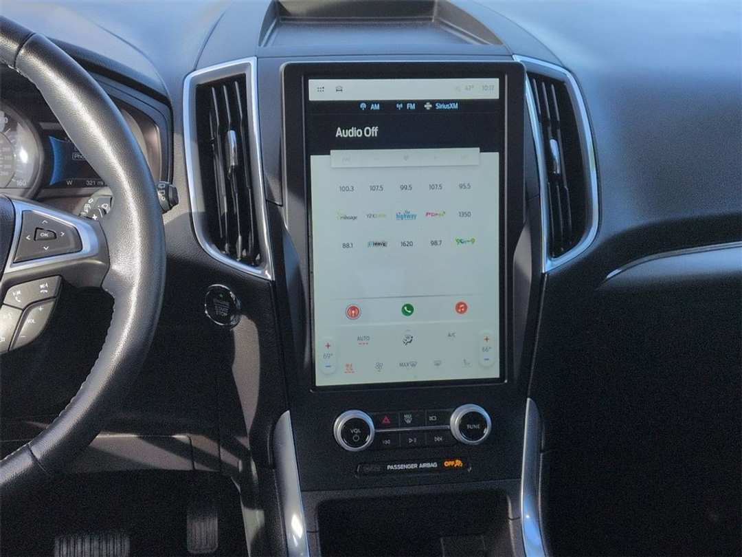 2023 Ford Edge Titanium - Image 18