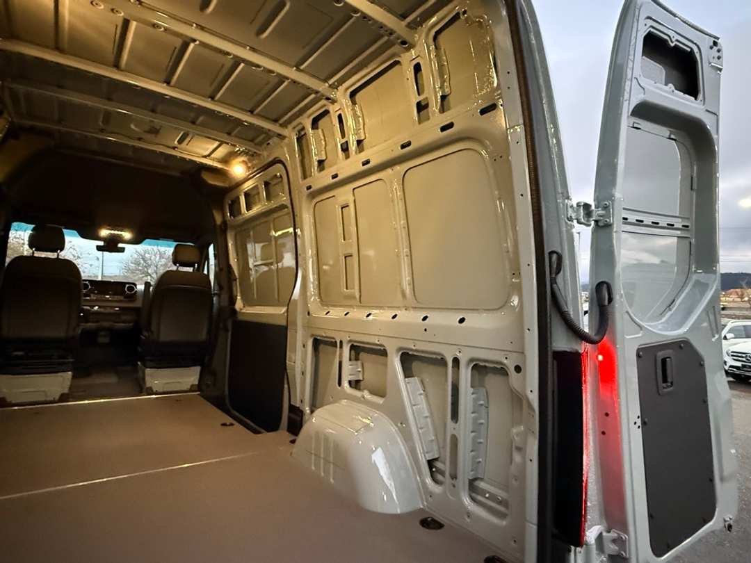 2025 Mercedes-Benz Sprinter 2500 Cargo 144 WB - Image 8