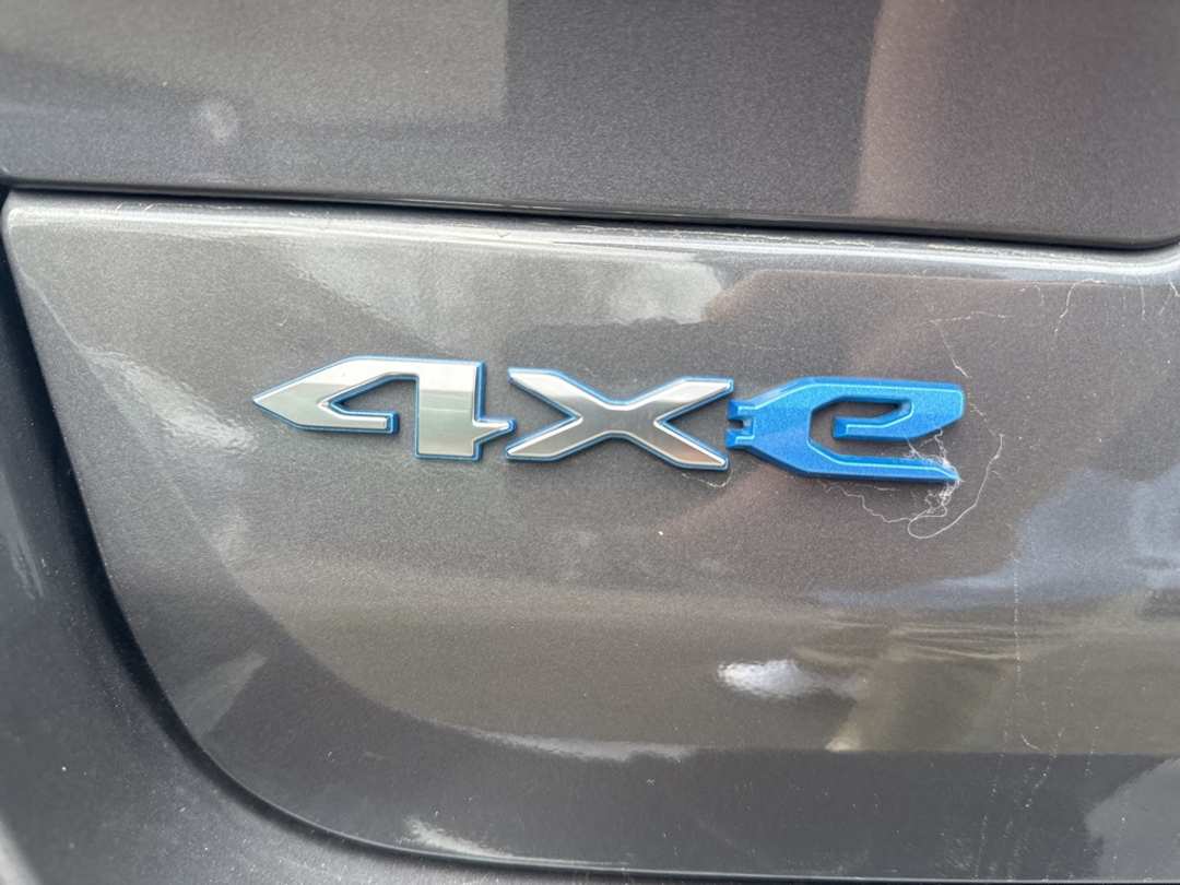 2025 Jeep Grand Cherokee 4xe - Image 6