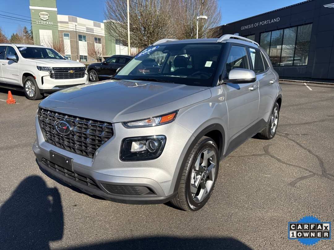 2025 Hyundai Venue SEL - Image 3