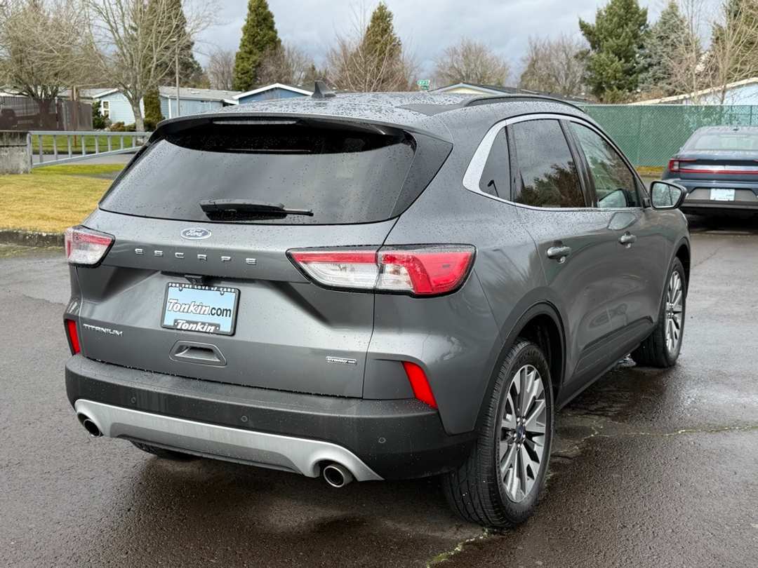 2022 Ford Escape Titanium - Image 8