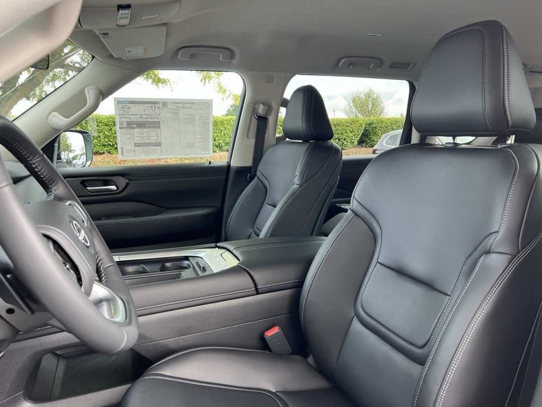 2026 Nissan Armada SV - Image 12