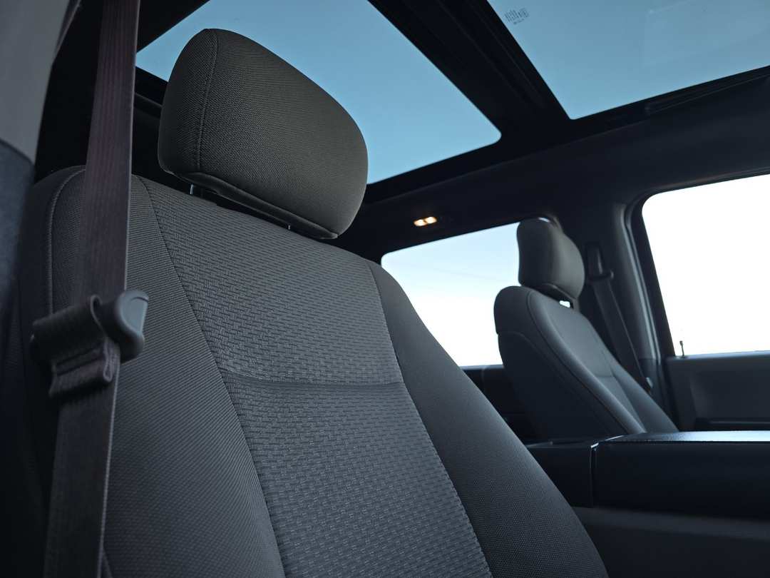 2017 Ford F-150 XLT - Image 15