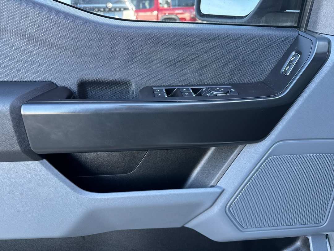 2022 Ford F-150 XL - Image 10