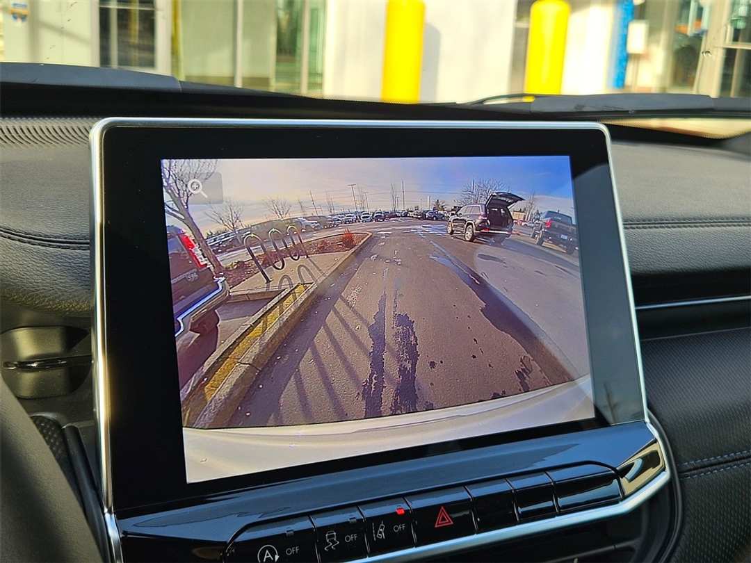 2026 Jeep Compass Latitude - Image 21