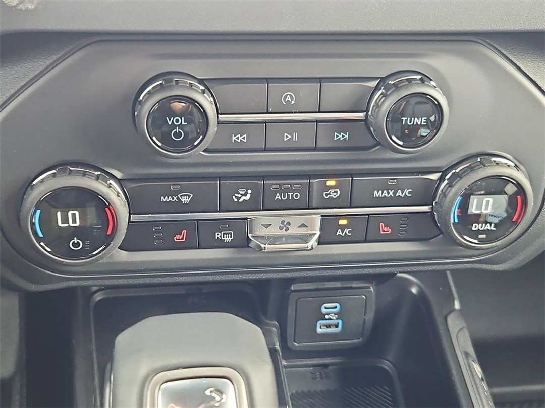 2025 Ford Bronco Big Bend - Image 21