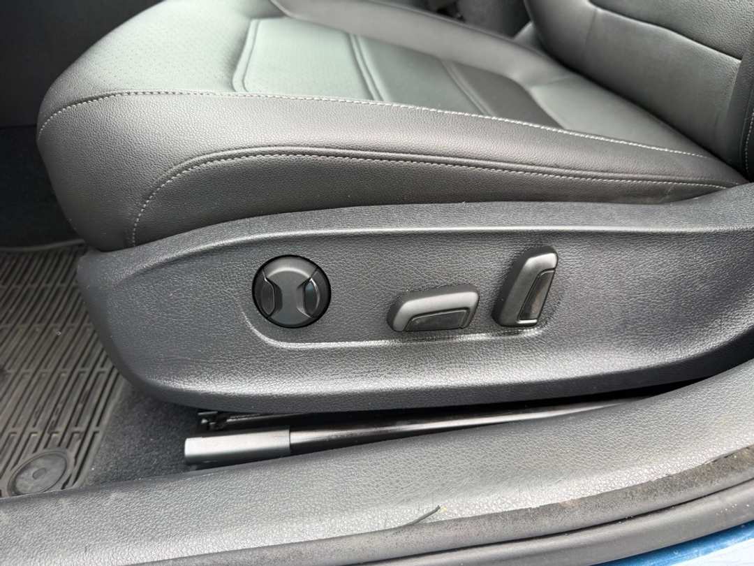 2020 Volkswagen Passat 2.0T RLine - Image 16