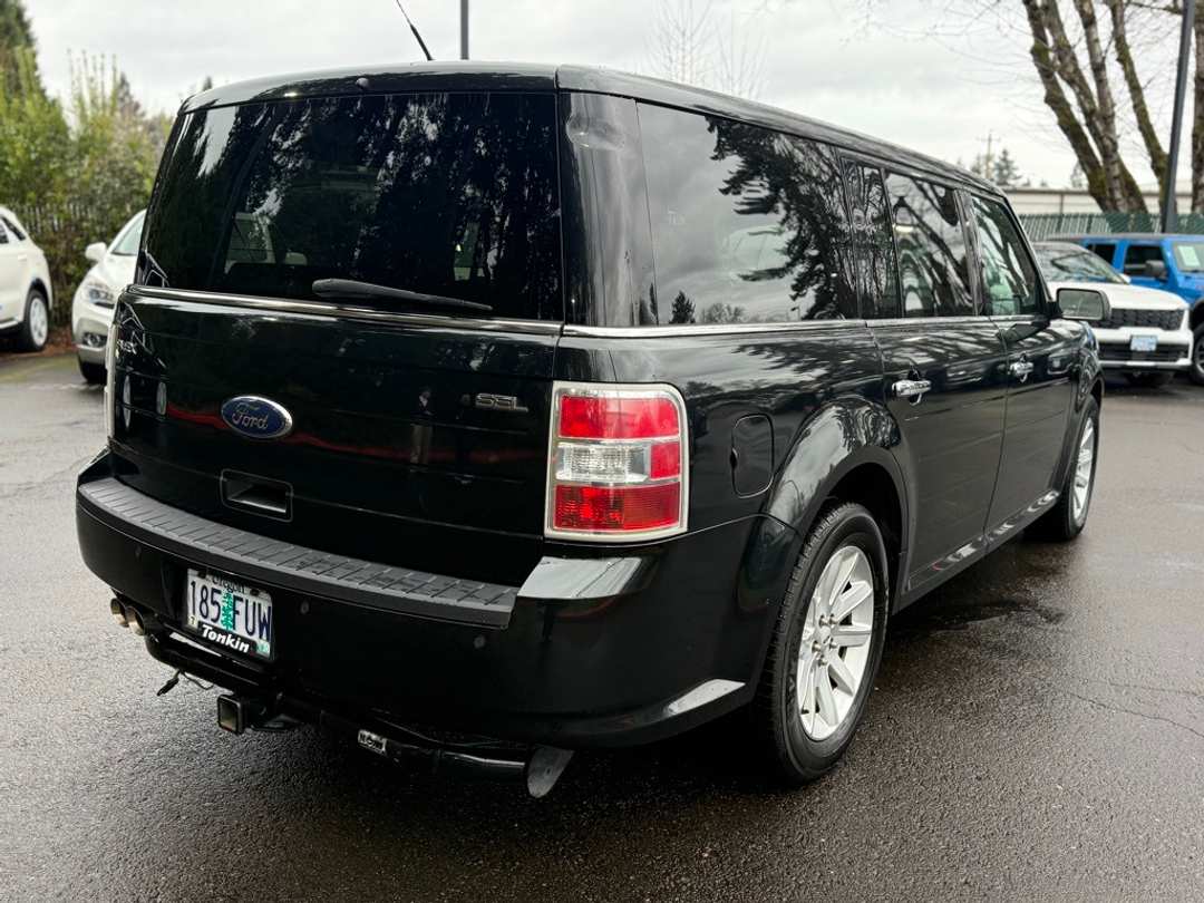 2011 Ford Flex SEL - Image 13